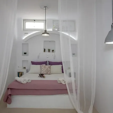 Margaret's In Town Tínos