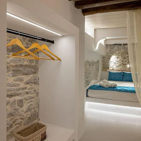 Margaret's In Town Apartment Tinos