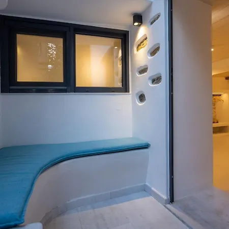 Margaret's In Town Apartment Tínos