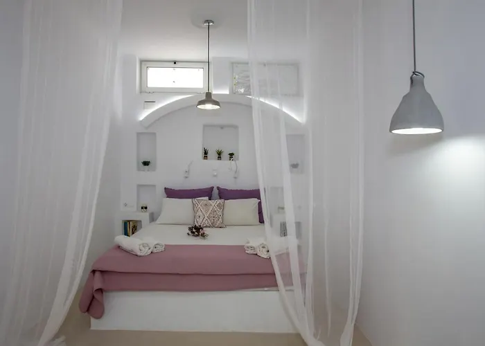 Margaret's In Town Tínos